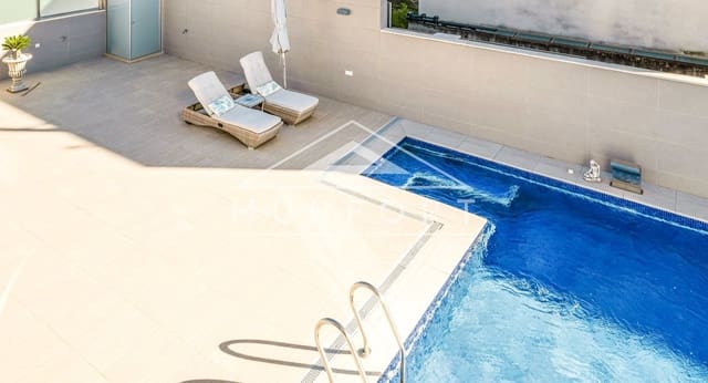 3 quarto Moradia para venda em Los Balcones - Los Altos, Torrevieja com piscina - 1 280 000 € (Ref: 9646028)