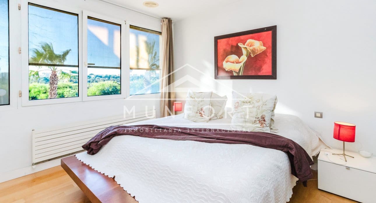 4 Zimmer Villa zu verkaufen in Torrevieja - 449.900 € (Ref: 9646031)