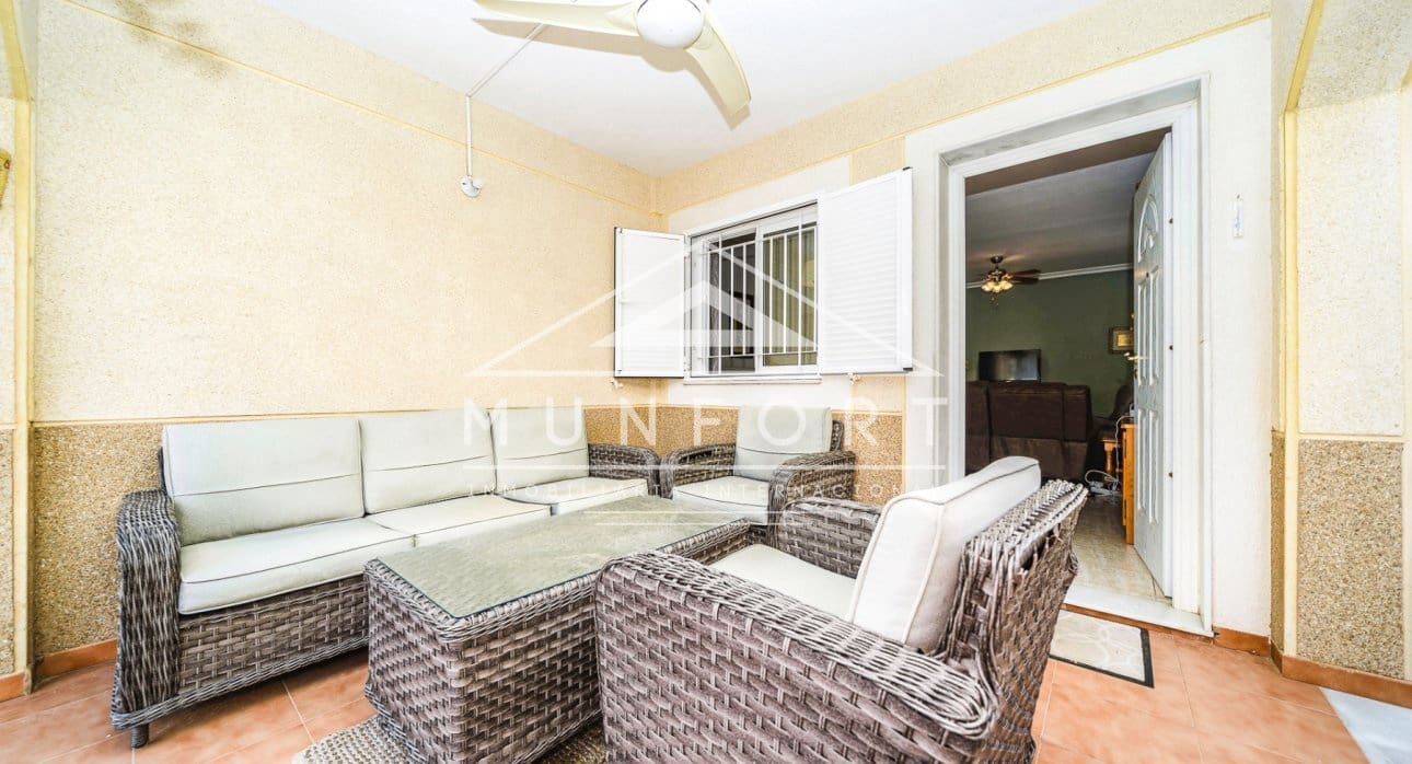 2 Zimmer Apartment zu verkaufen in Orihuela Costa mit Pool - 279.000 € (Ref: 9646032)