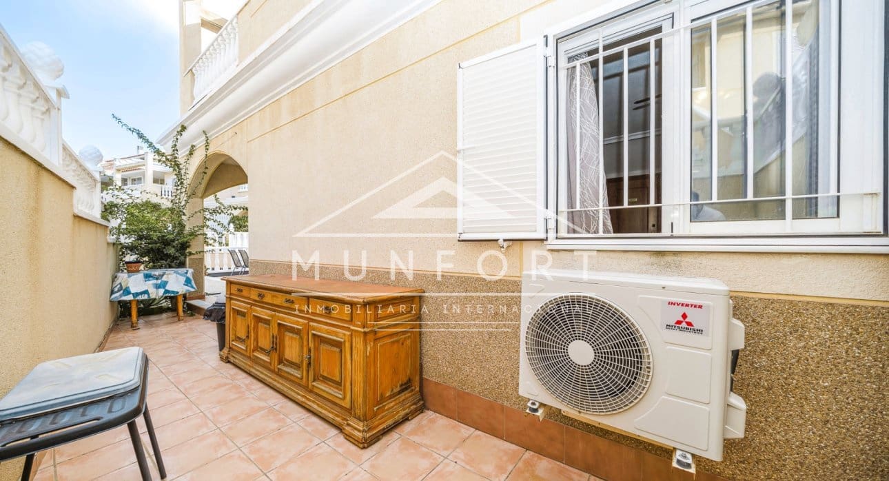 2 Zimmer Apartment zu verkaufen in Orihuela Costa mit Pool - 279.000 € (Ref: 9646032)