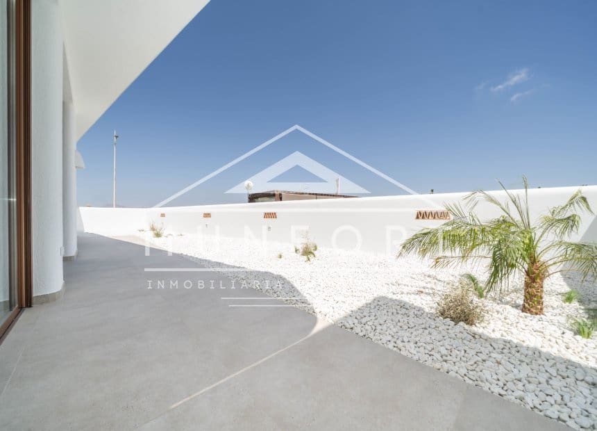 4 soverom Villa til salgs i Algorfa med svømmebasseng garasje - € 845 000 (Ref: 9650459)