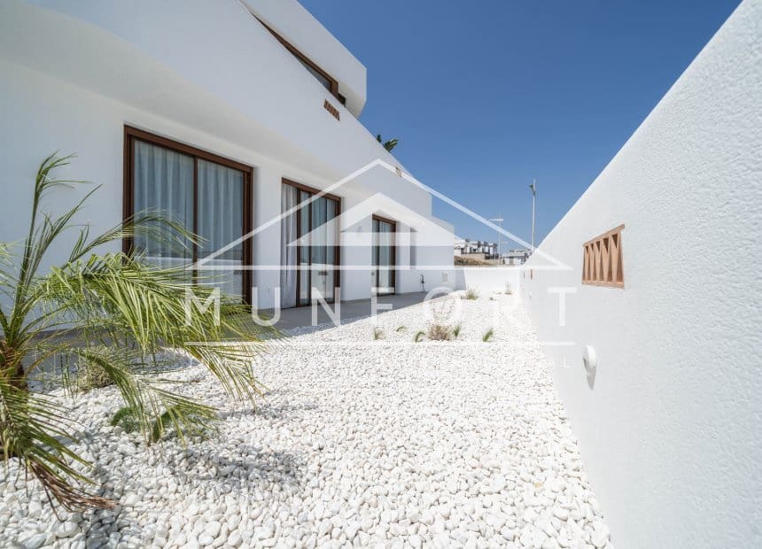 4 soverom Villa til salgs i Algorfa med svømmebasseng garasje - € 845 000 (Ref: 9650459)