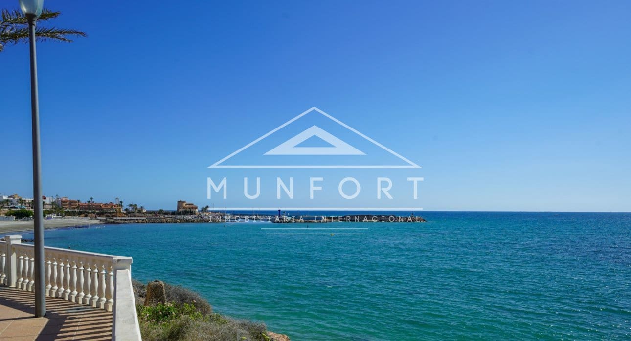 2 camera da letto Bungalow in vendita in Torre de la Horadada con piscina - 375.000 € (Rif: 9653319)