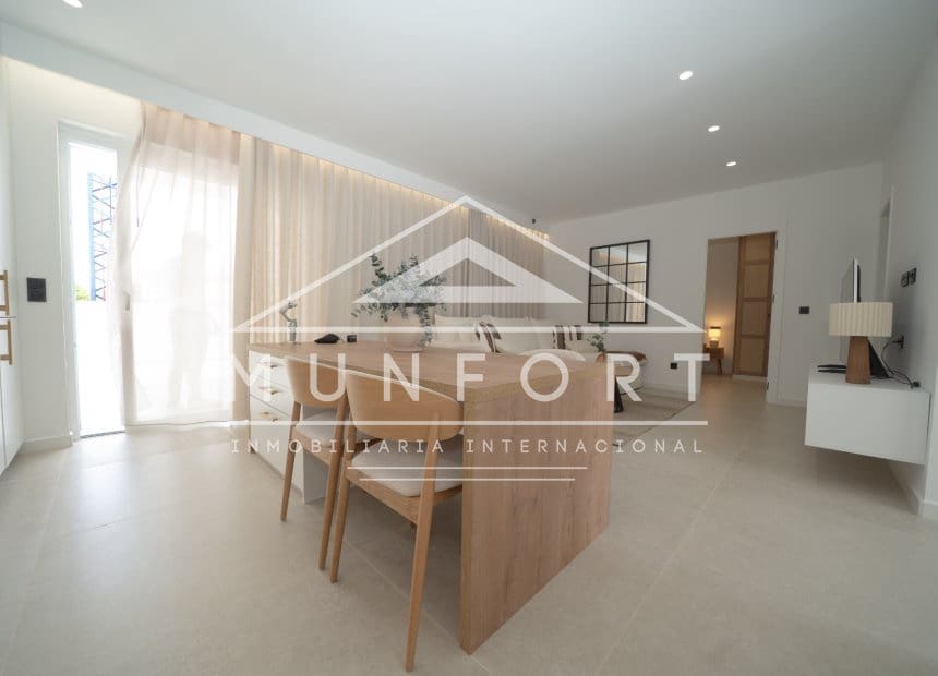 2 bedroom Bungalow for sale in Torre de la Horadada with pool - € 395,000 (Ref: 9653320)