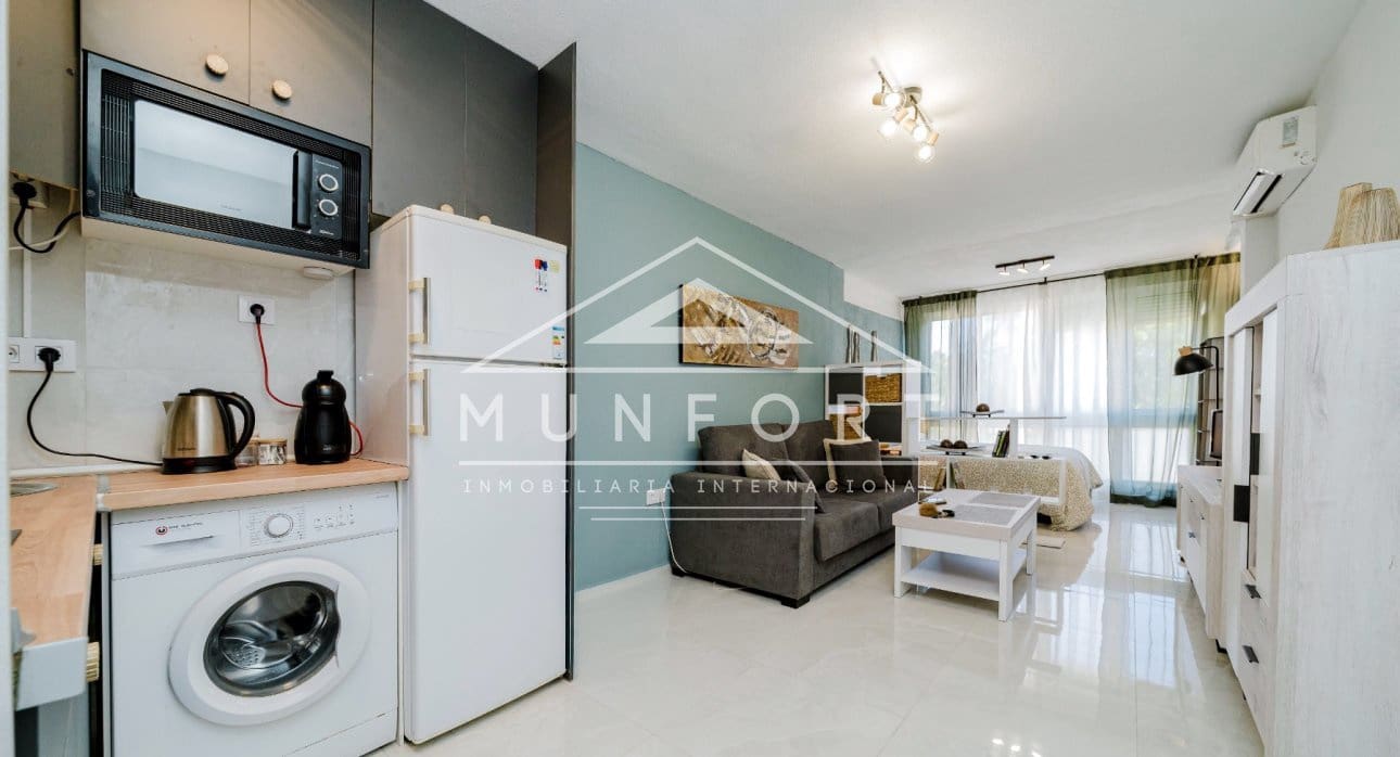 Estúdio para arrendamento para férias em Los Narejos com piscina - 500 € (Ref: 9667082)