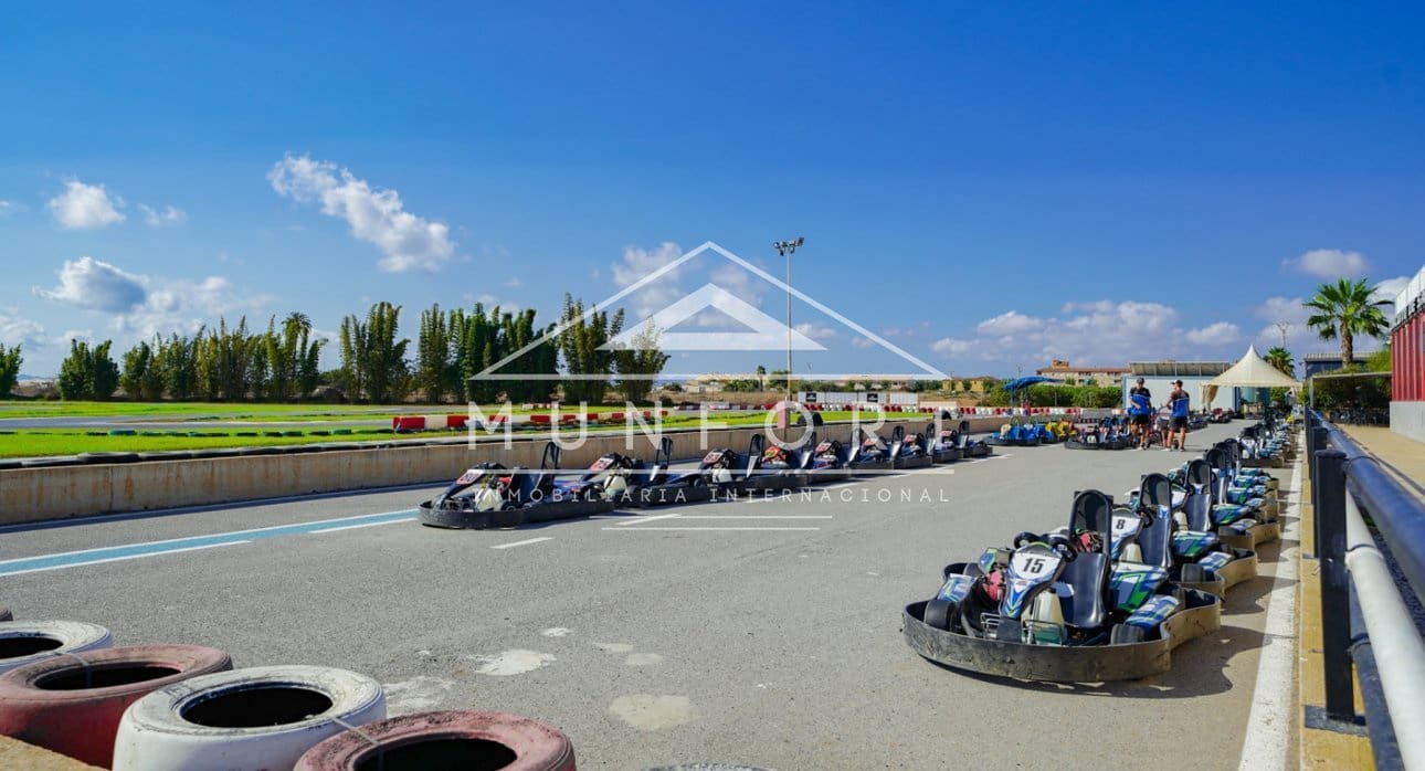 Estúdio para arrendamento para férias em Los Narejos com piscina - 500 € (Ref: 9667082)