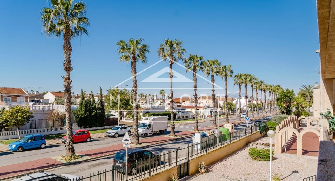 Estúdio para arrendamento para férias em Los Narejos com piscina - 500 € (Ref: 9667082)