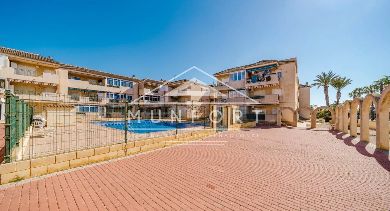 Estúdio para arrendamento para férias em Los Narejos com piscina - 500 € (Ref: 9667082)