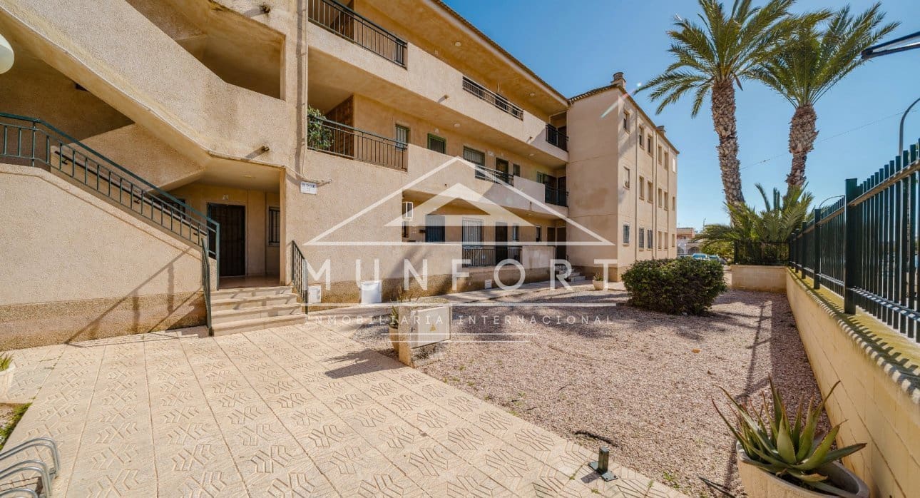 Estúdio para arrendamento para férias em Los Narejos com piscina - 500 € (Ref: 9667082)