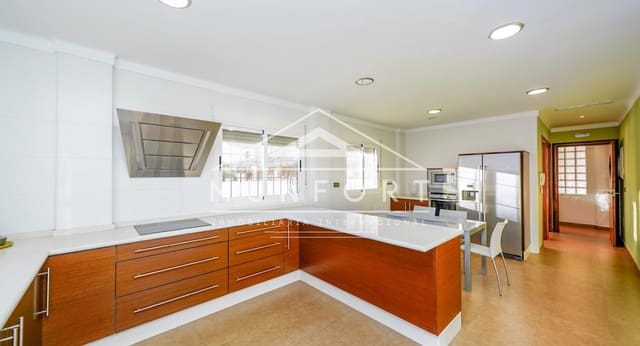 5 Zimmer Villa zu verkaufen in Santiago de la Ribera mit Pool - 799.900 € (Ref: 9667216)
