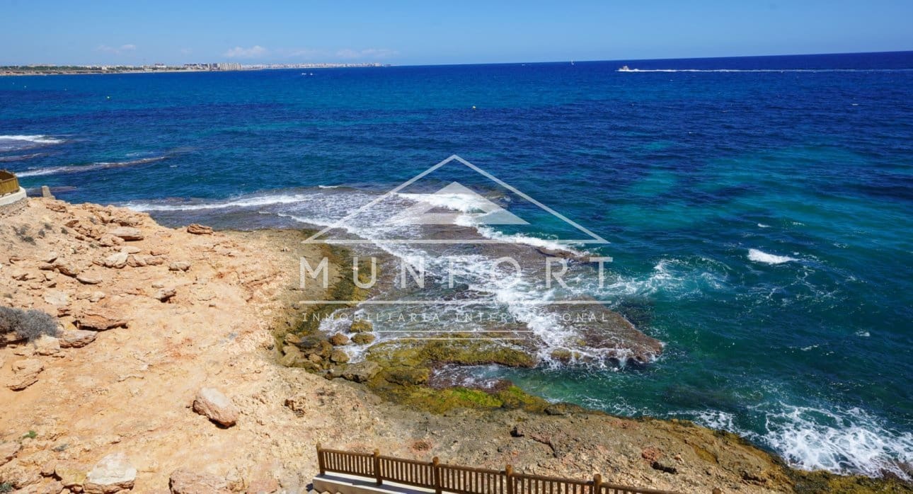 2 soveværelse Lejlighed til salg i Orihuela Costa med swimmingpool - € 245.000 (Ref: 9669348)