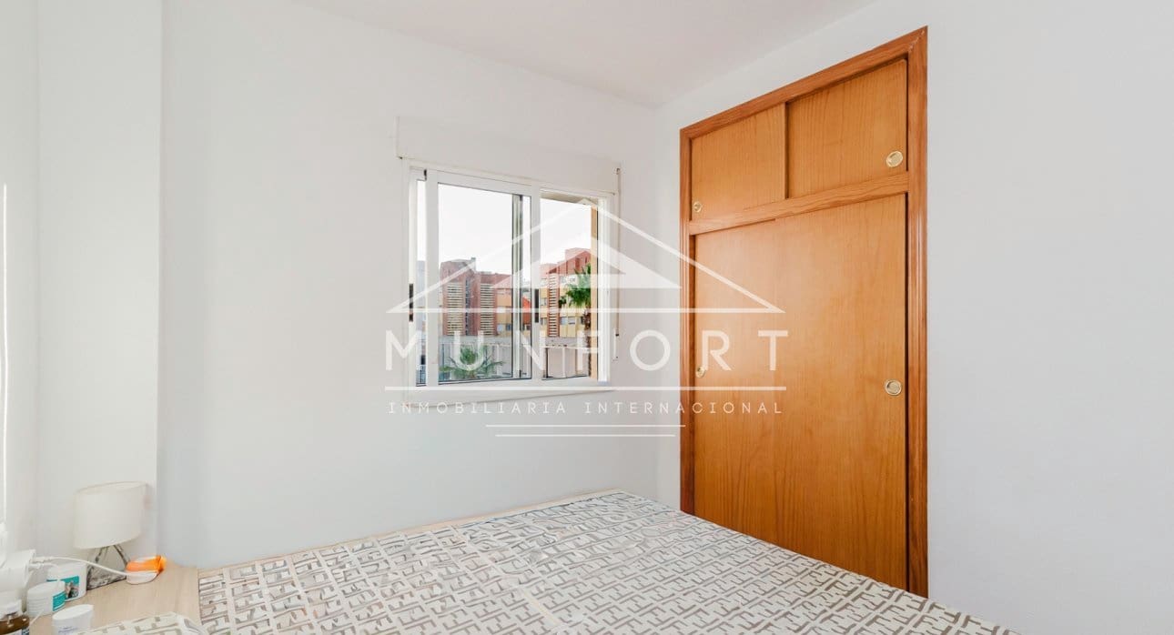 Apartamento de 2 habitaciones en Torrevieja en venta con piscina - 145.000 € (Ref: 9669594)