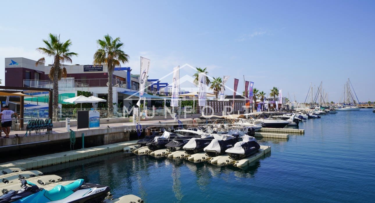 Apartamento de 2 habitaciones en Torrevieja en venta con piscina - 145.000 € (Ref: 9669594)