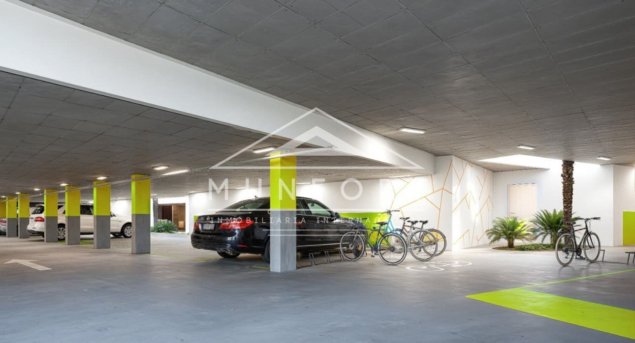 Apartamento de 2 habitaciones en Los Alcázares en venta con piscina - 299.000 € (Ref: 9672720)