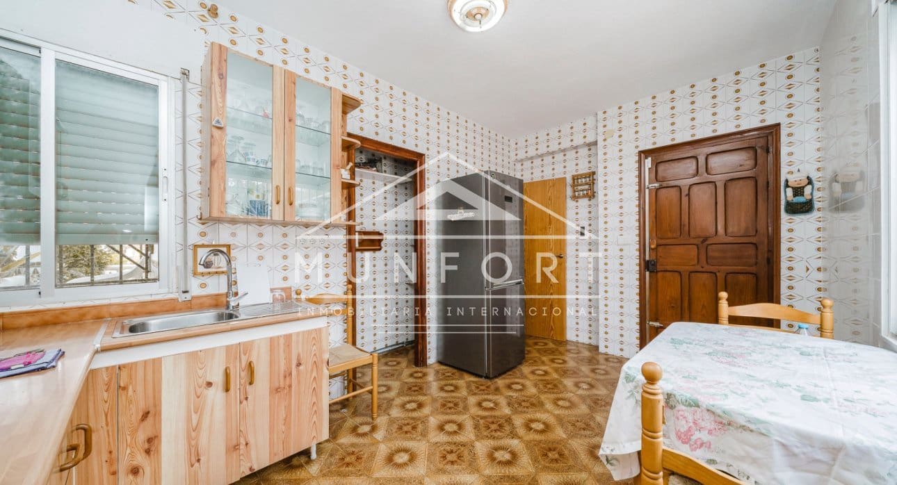 4 bedroom Villa for sale in El Carmoli - € 265,000 (Ref: 9674765)