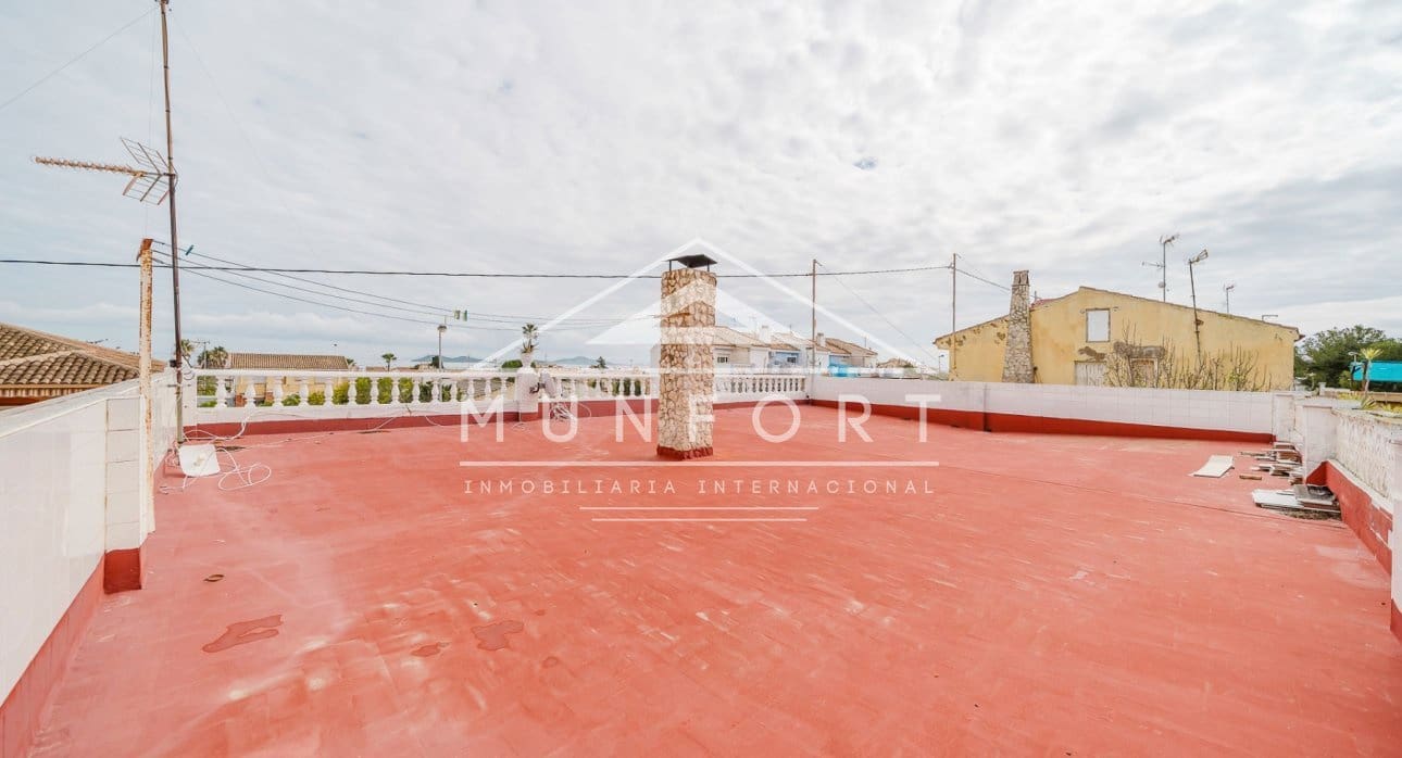 4 bedroom Villa for sale in El Carmoli - € 265,000 (Ref: 9674765)