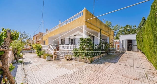 4 bedroom Villa for sale in El Carmoli, Cartagena - € 265,000 (Ref: 9674765)