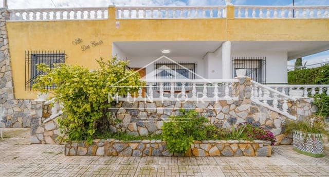 4 bedroom Villa for sale in El Carmoli, Cartagena - € 265,000 (Ref: 9674765)