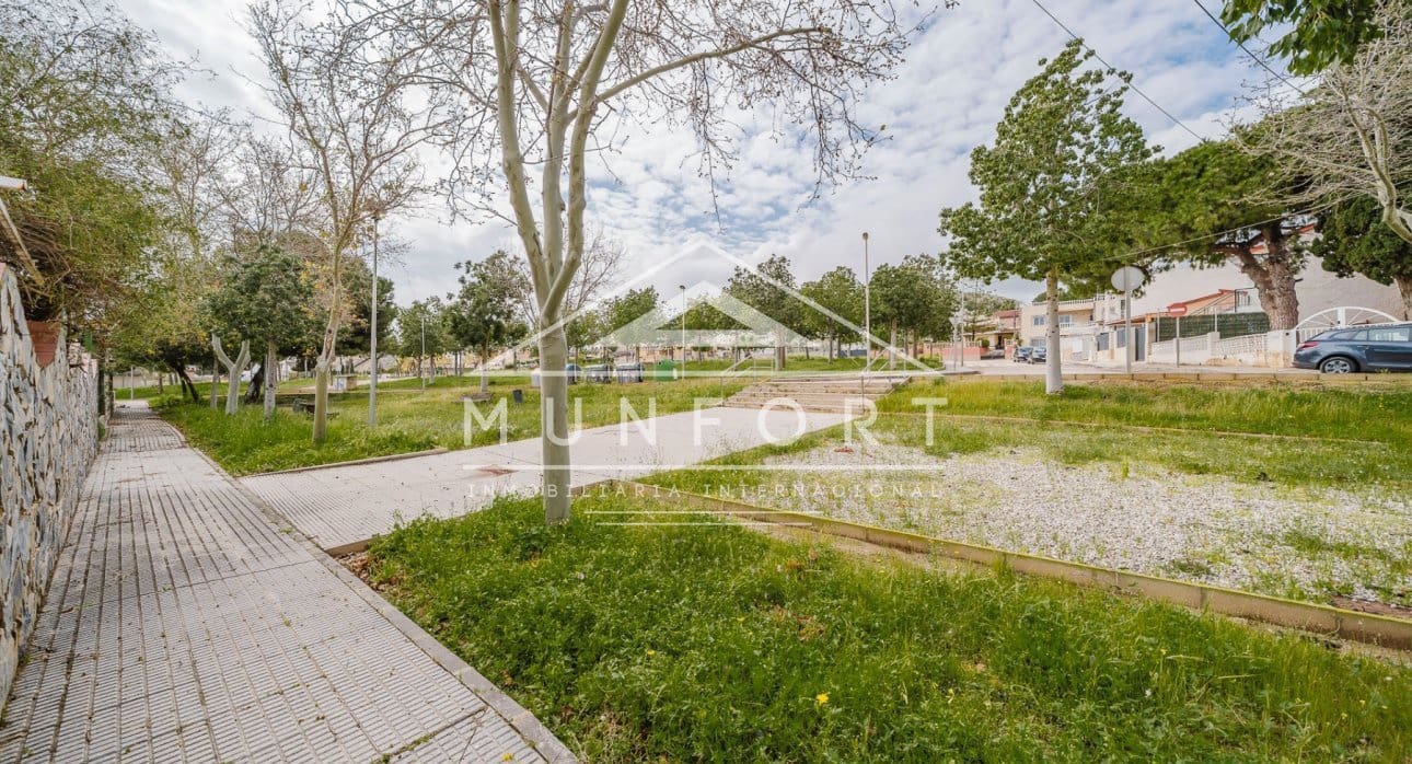 4 bedroom Villa for sale in El Carmoli - € 265,000 (Ref: 9674765)