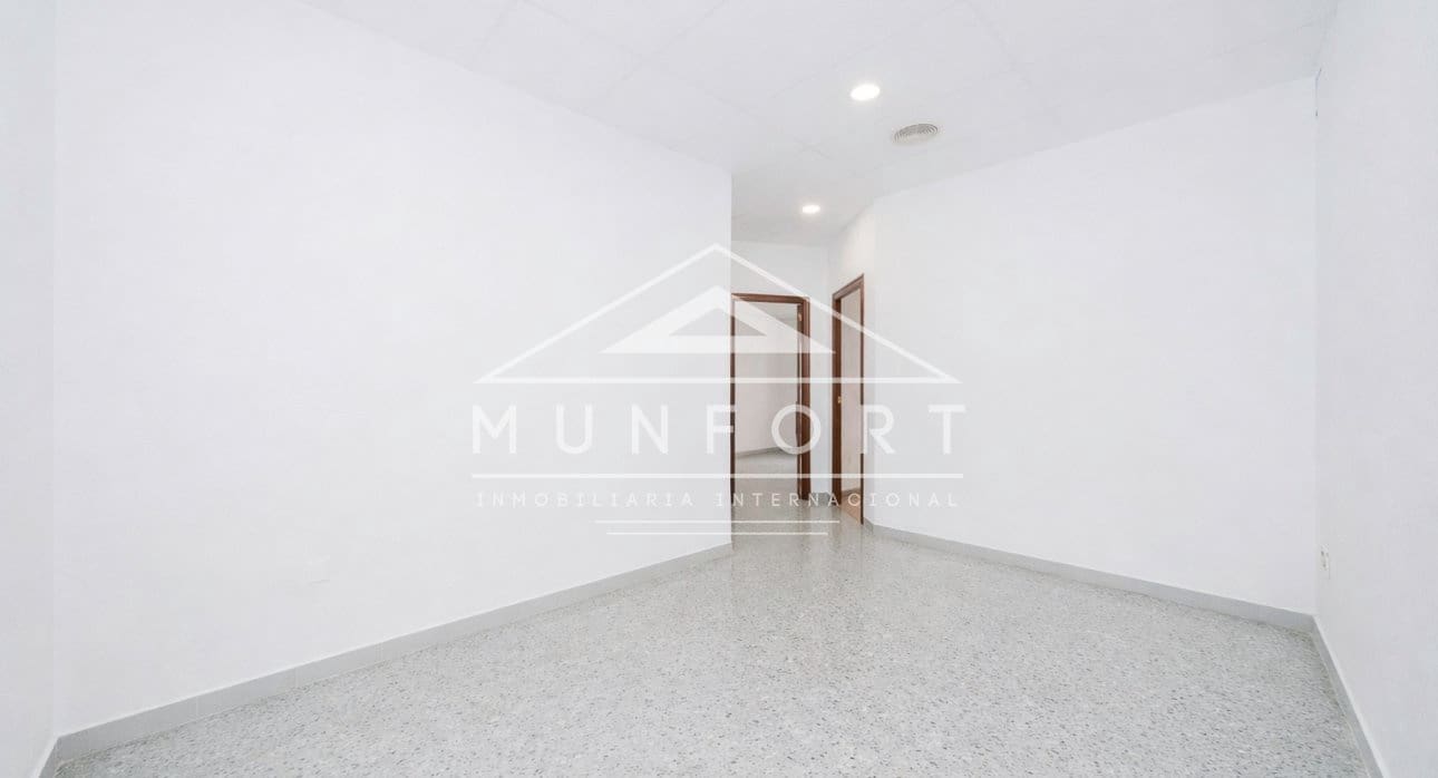 12 bedroom Office for sale in Murcia city - € 1,400,000 (Ref: 9675978)