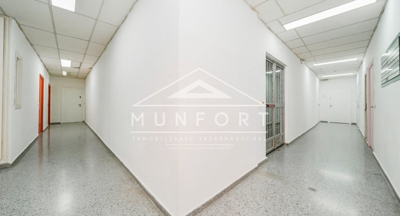 12 bedroom Office for sale in Murcia city - € 1,400,000 (Ref: 9675978)