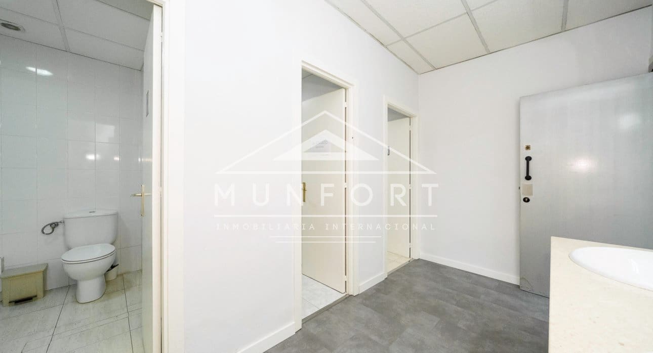 12 bedroom Office for sale in Murcia city - € 1,400,000 (Ref: 9675978)