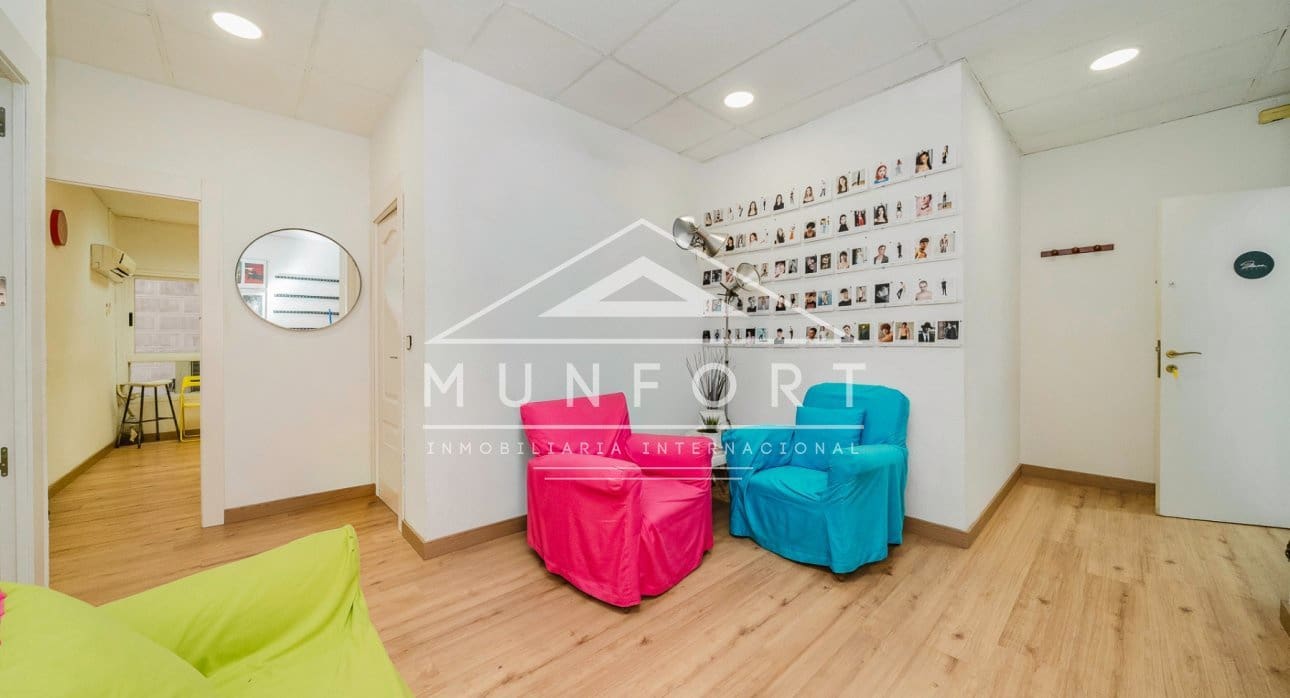 12 bedroom Office for sale in Murcia city - € 1,400,000 (Ref: 9675978)