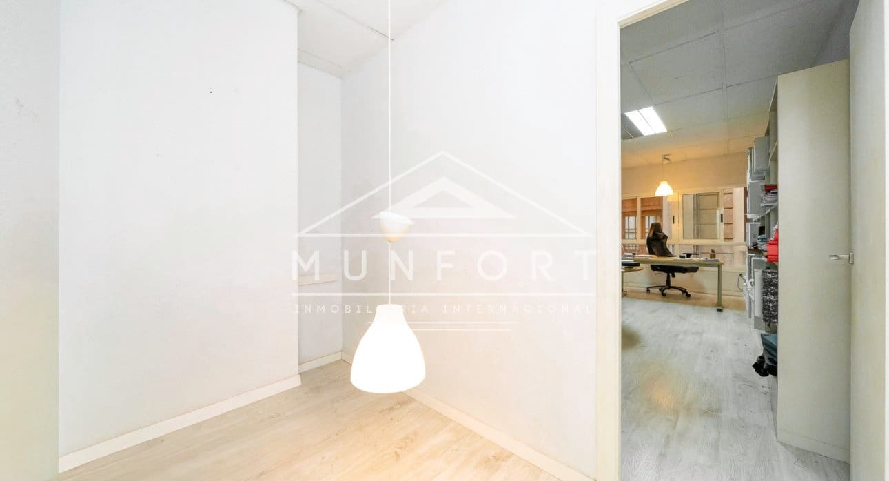 12 bedroom Office for sale in Murcia city - € 1,400,000 (Ref: 9675978)