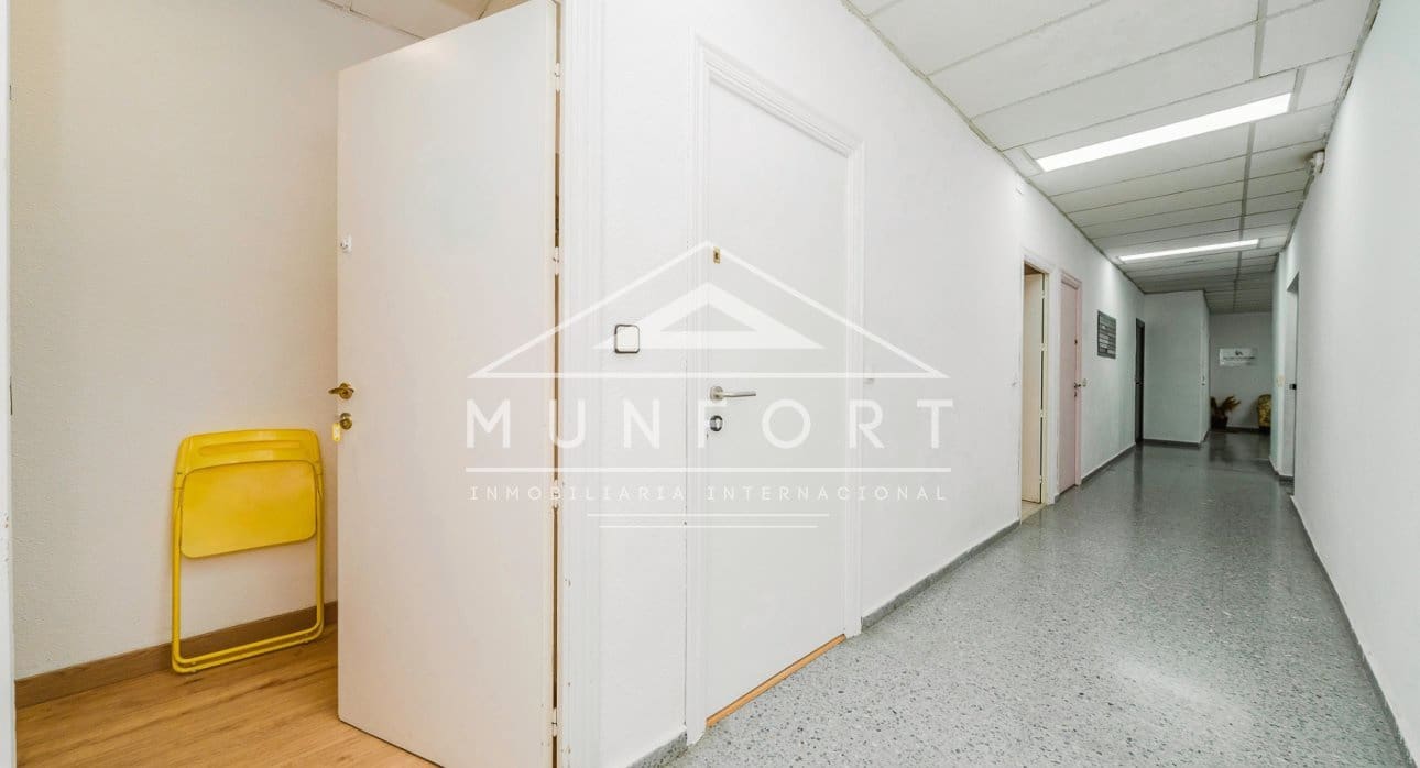 12 bedroom Office for sale in Murcia city - € 1,400,000 (Ref: 9675978)