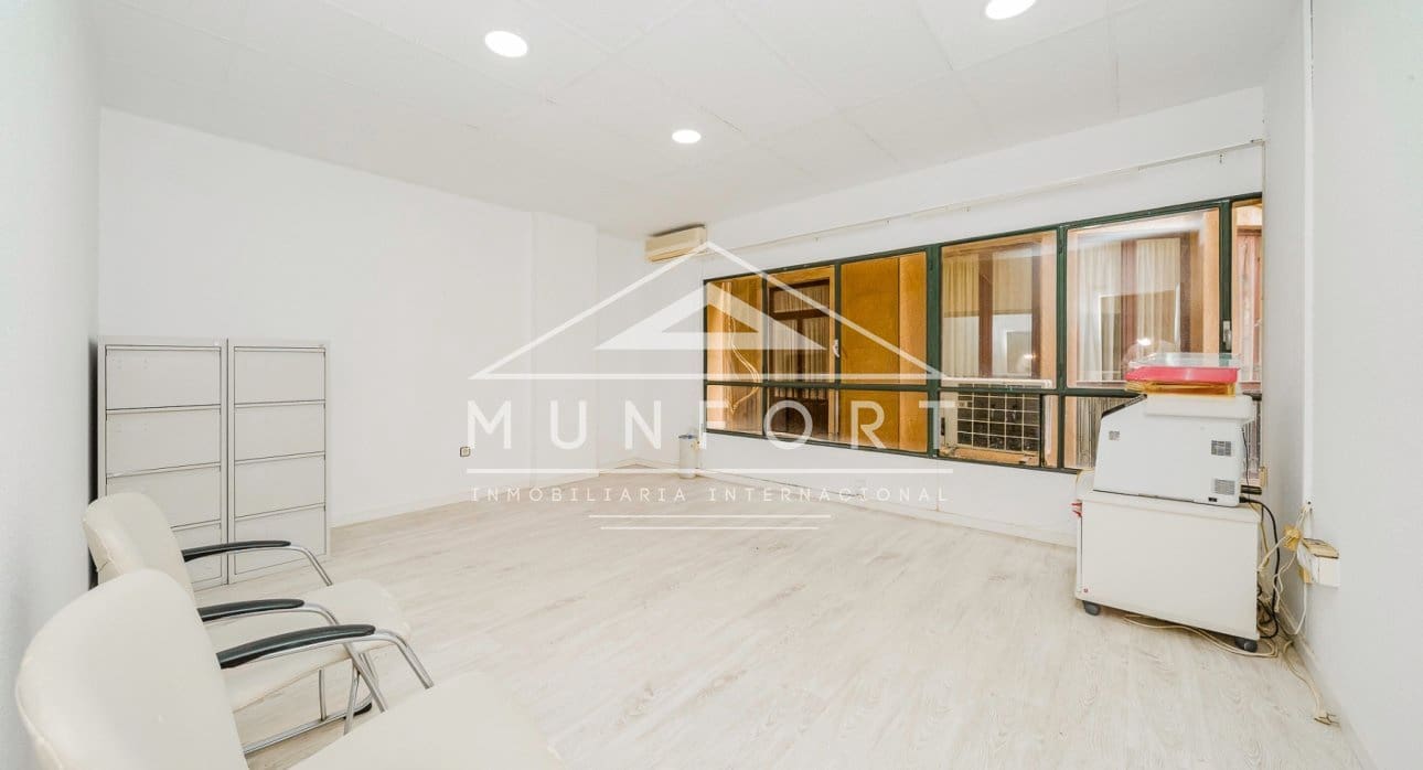 12 bedroom Office for sale in Murcia city - € 1,400,000 (Ref: 9675978)