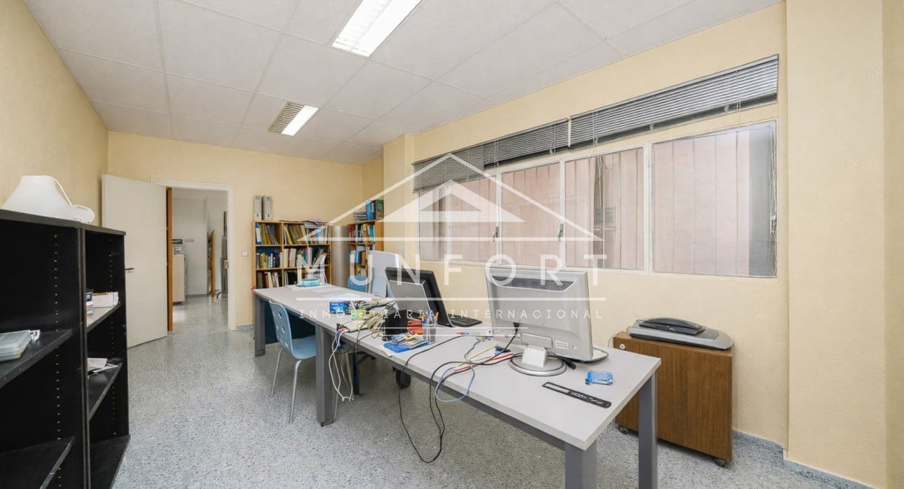 12 bedroom Office for sale in Murcia city - € 1,400,000 (Ref: 9675978)