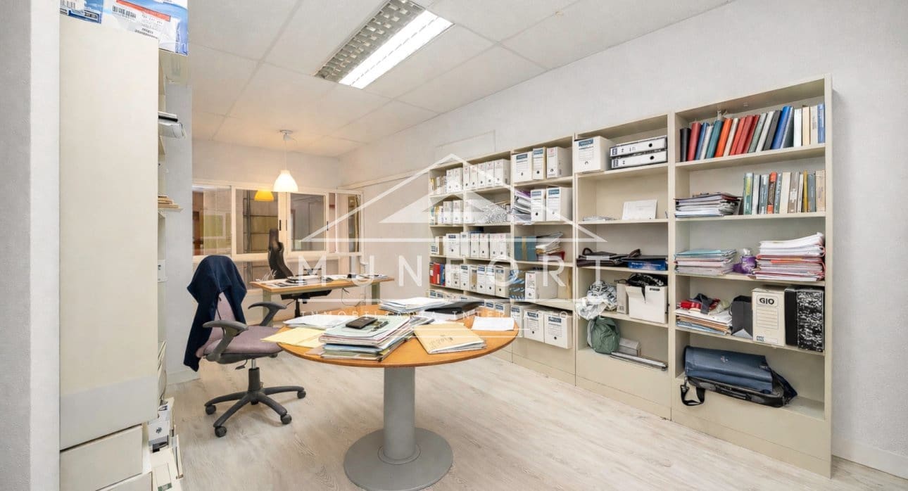 12 bedroom Office for sale in Murcia city - € 1,400,000 (Ref: 9675978)