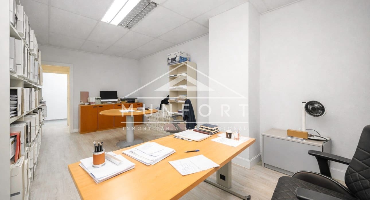 12 bedroom Office for sale in Murcia city - € 1,400,000 (Ref: 9675978)