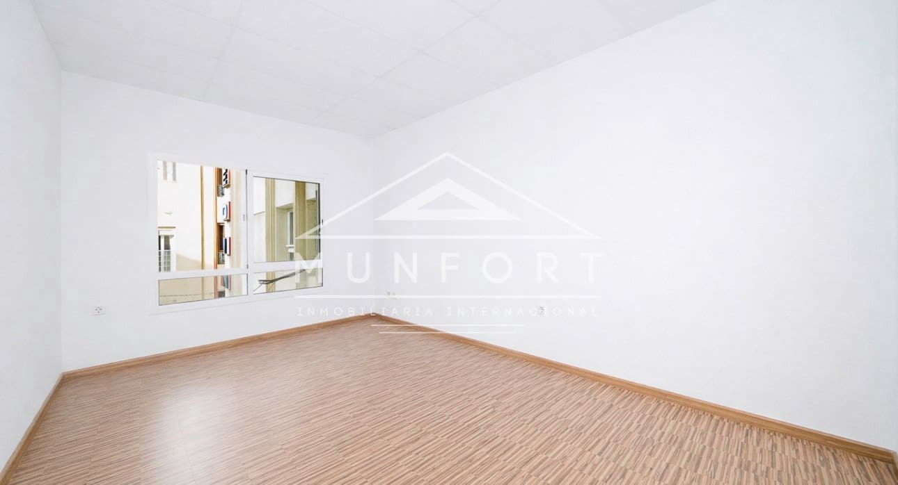 12 bedroom Office for sale in Murcia city - € 1,400,000 (Ref: 9675978)