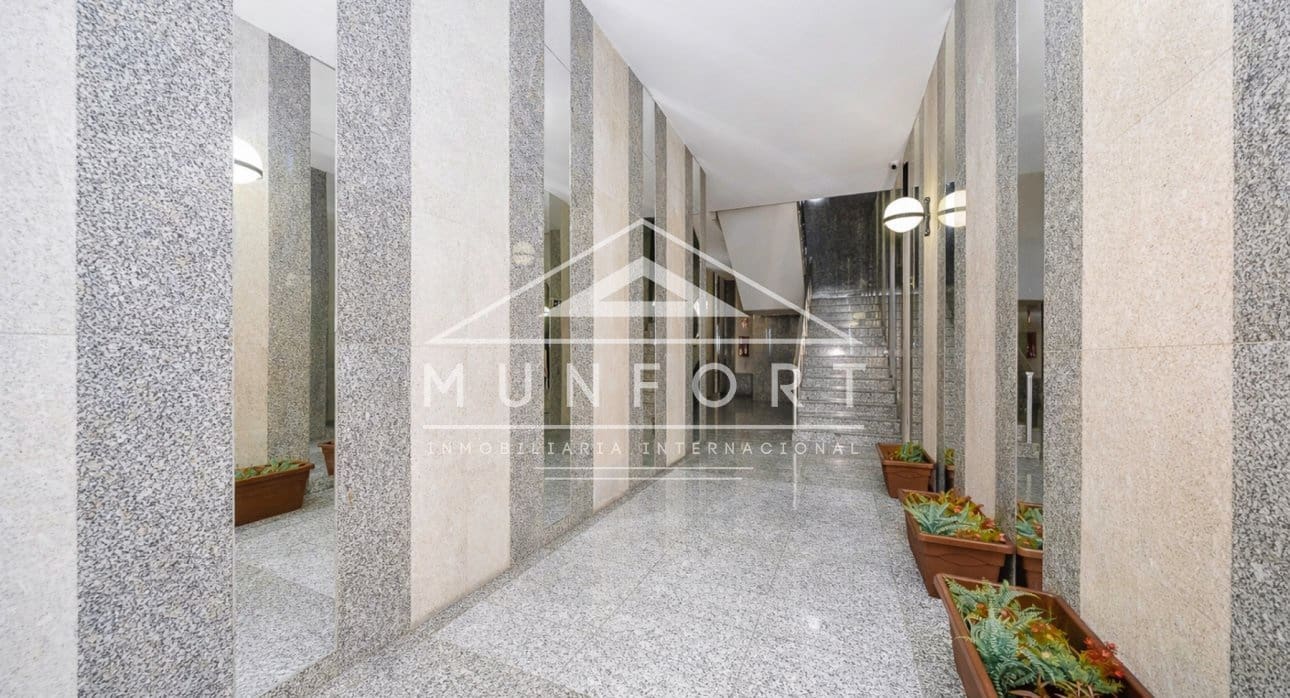 12 bedroom Office for sale in Murcia city - € 1,400,000 (Ref: 9675978)