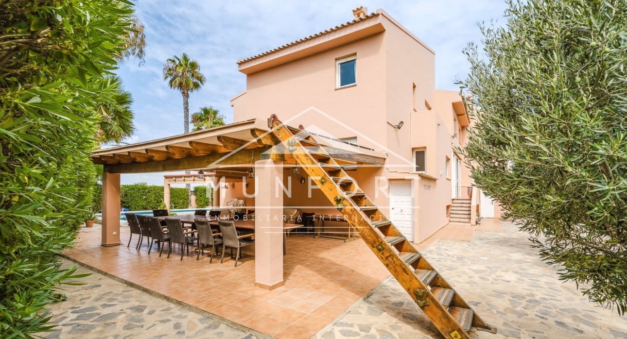 10 sypialnia Willa na sprzedaż w La Manga del Mar Menor z basenem - 1 325 000 € (Ref: 9676310)