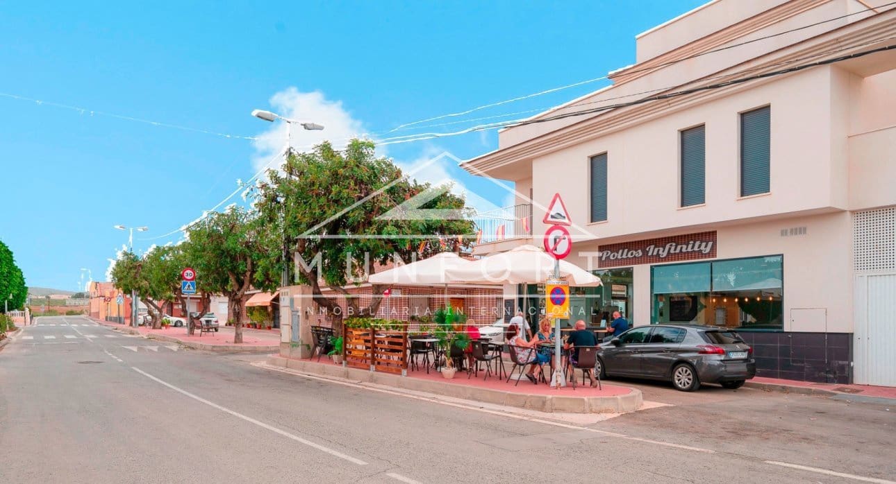 2 sovrum Villa till salu i Sucina med pool - 299 900 € (Ref: 9676311)