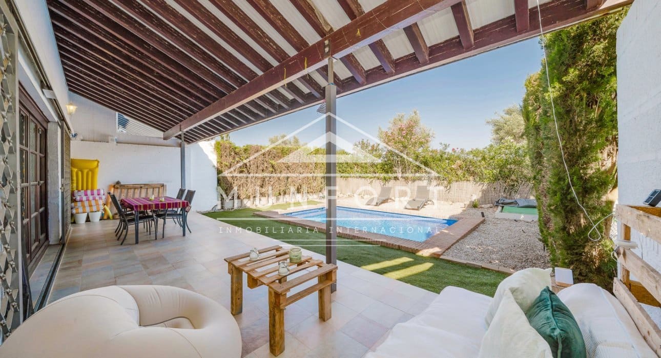 2 sovrum Villa till salu i Sucina med pool - 299 900 € (Ref: 9676311)