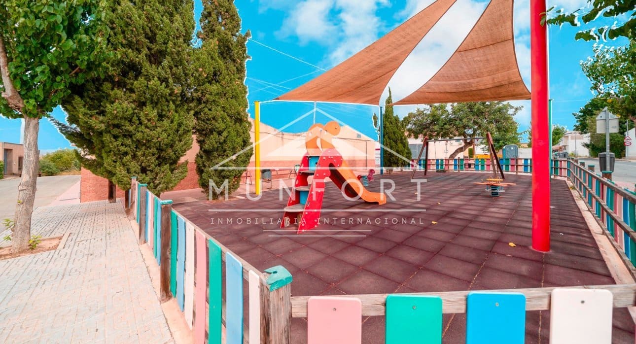 2 sovrum Villa till salu i Sucina med pool - 299 900 € (Ref: 9676311)