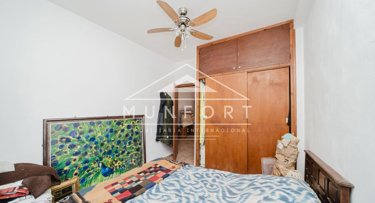 5 slaapkamer Halfvrijstaande villa te koop in Los Urrutias - € 215.000 (Ref: 9676314)