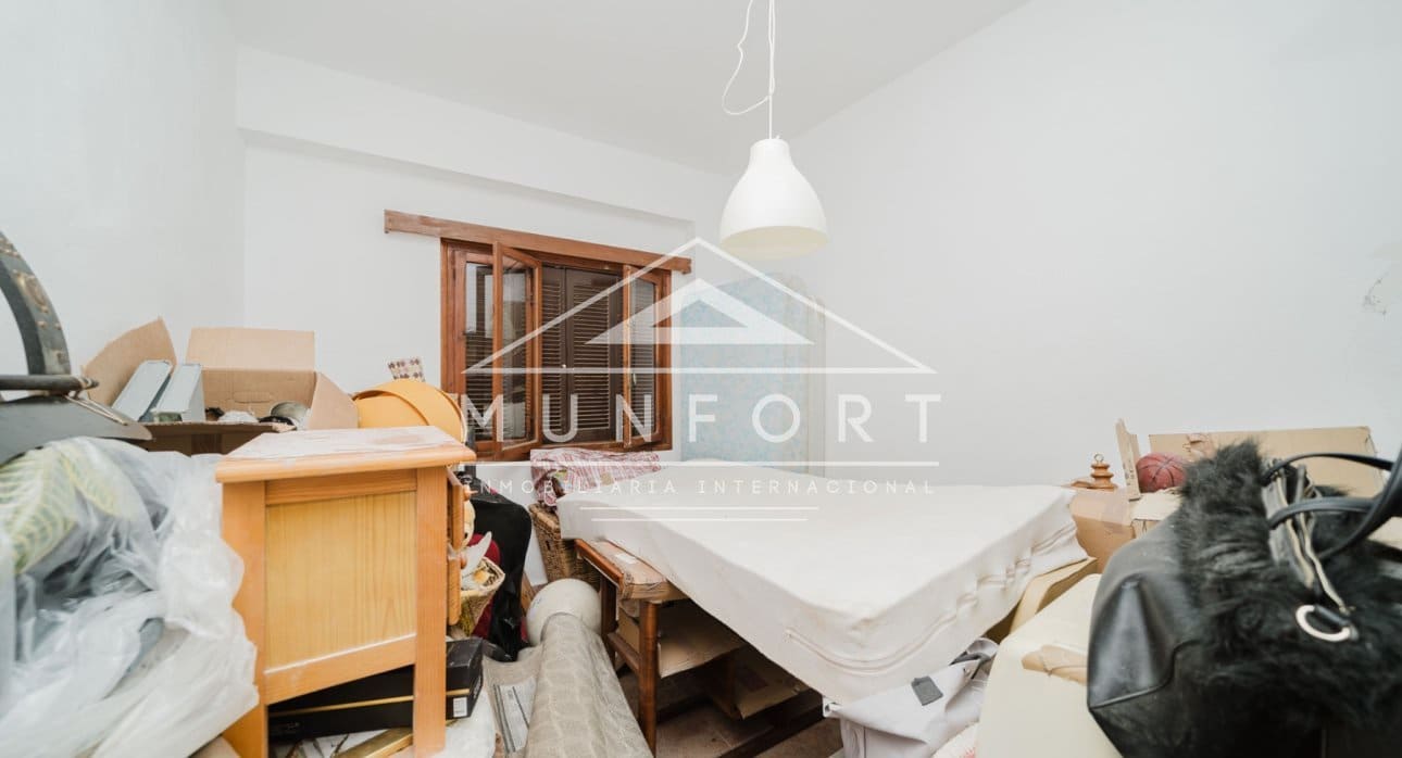 5 slaapkamer Halfvrijstaande villa te koop in Los Urrutias - € 215.000 (Ref: 9676314)