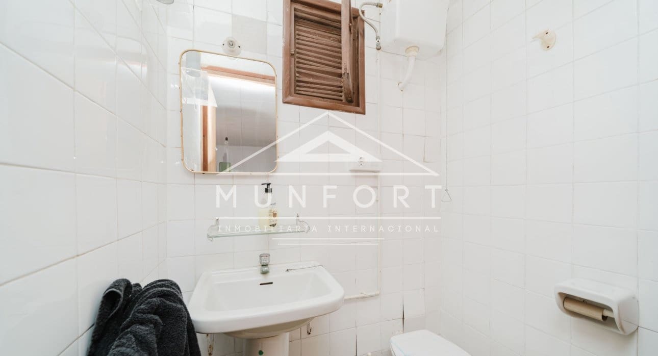 5 slaapkamer Halfvrijstaande villa te koop in Los Urrutias - € 215.000 (Ref: 9676314)