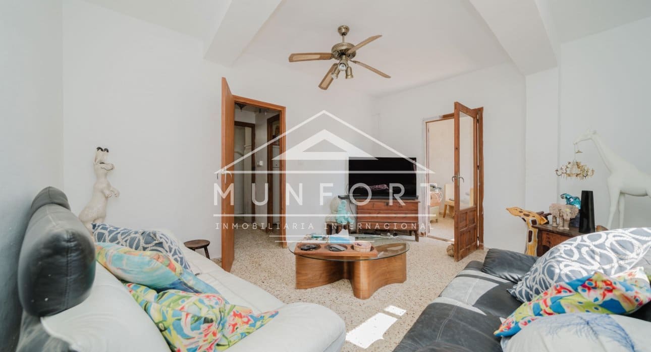 5 slaapkamer Halfvrijstaande villa te koop in Los Urrutias - € 215.000 (Ref: 9676314)