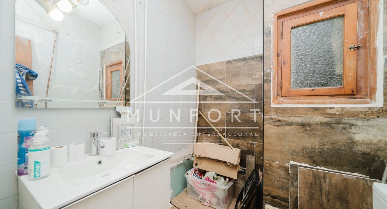 5 slaapkamer Halfvrijstaande villa te koop in Los Urrutias - € 215.000 (Ref: 9676314)