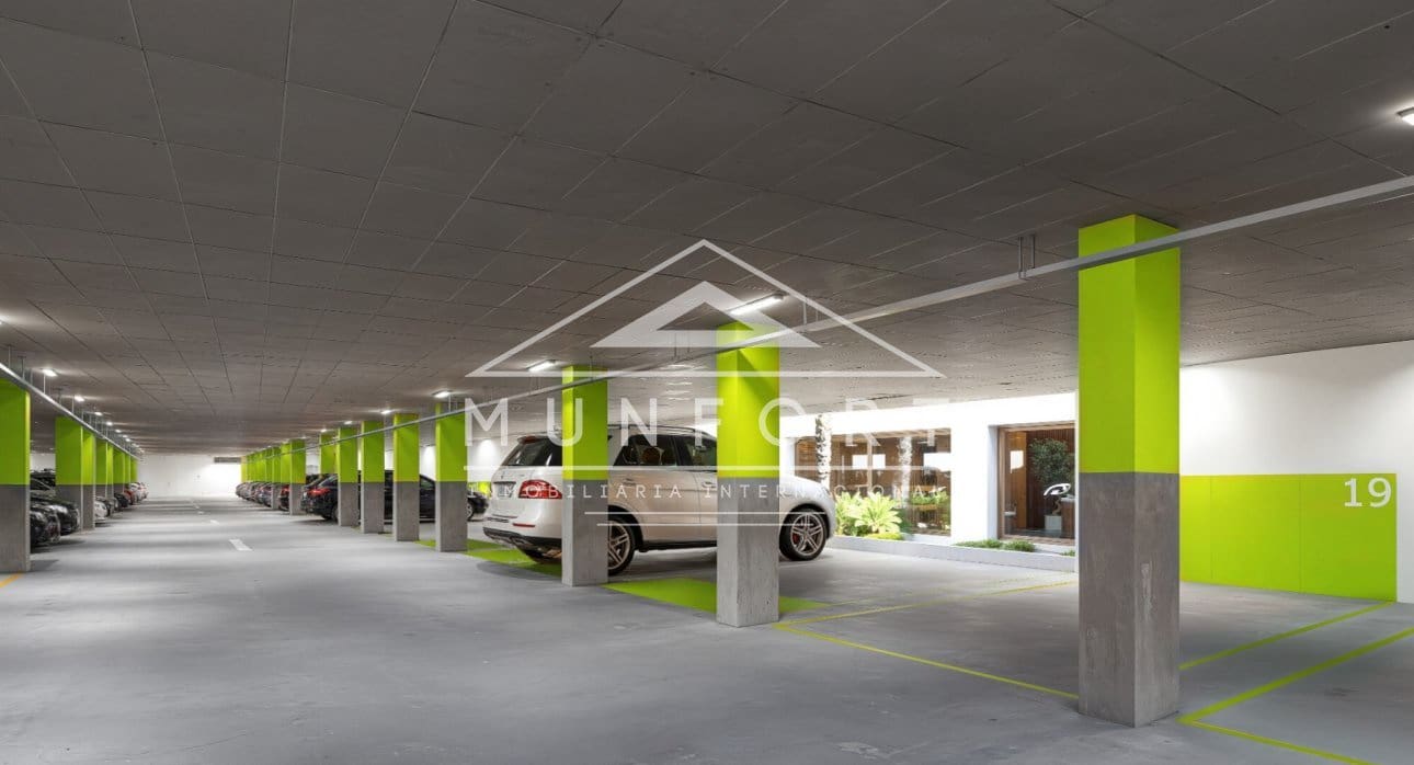 3 soveværelse Penthouse til salg i Los Alcazares med swimmingpool - € 409.000 (Ref: 9676472)