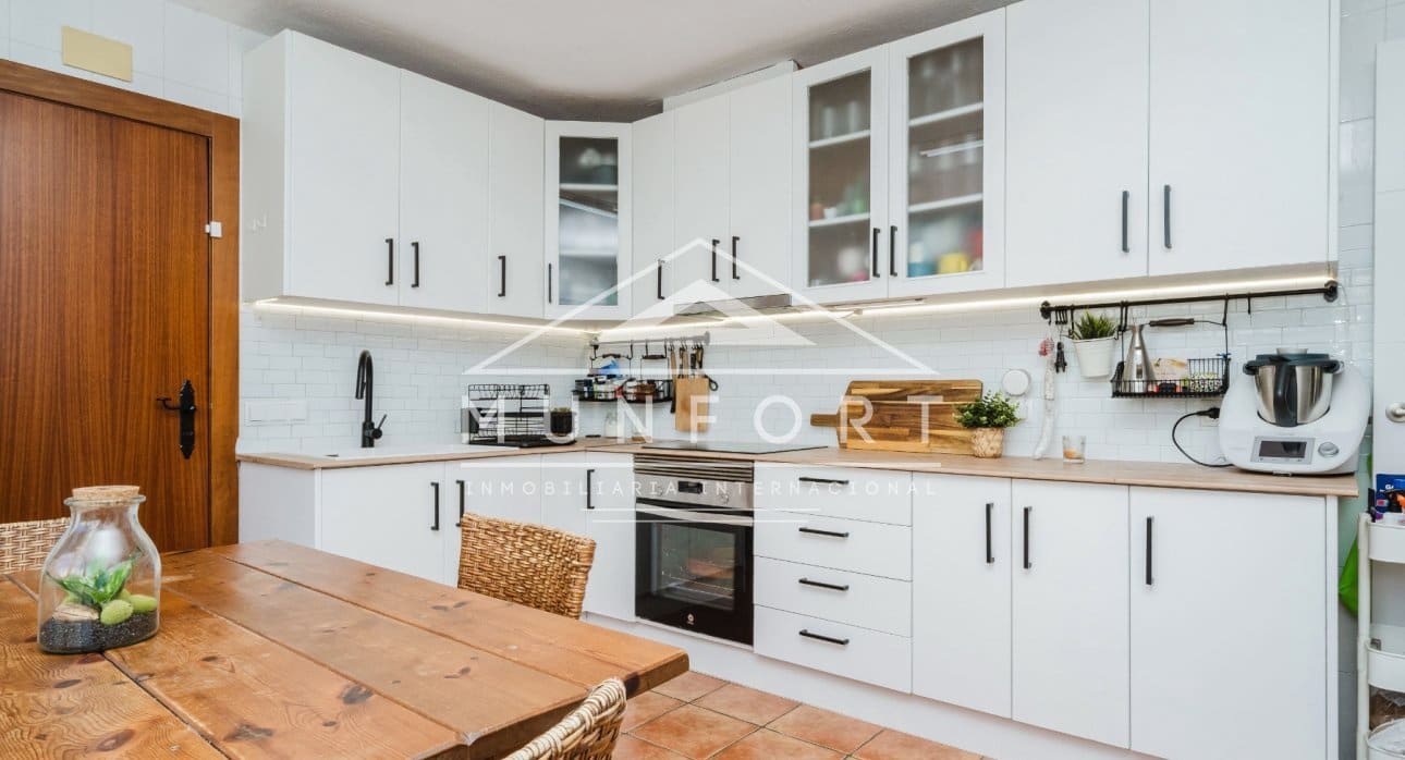 4 bedroom Villa for sale in Santiago de la Ribera with pool - € 527,000 (Ref: 9679292)