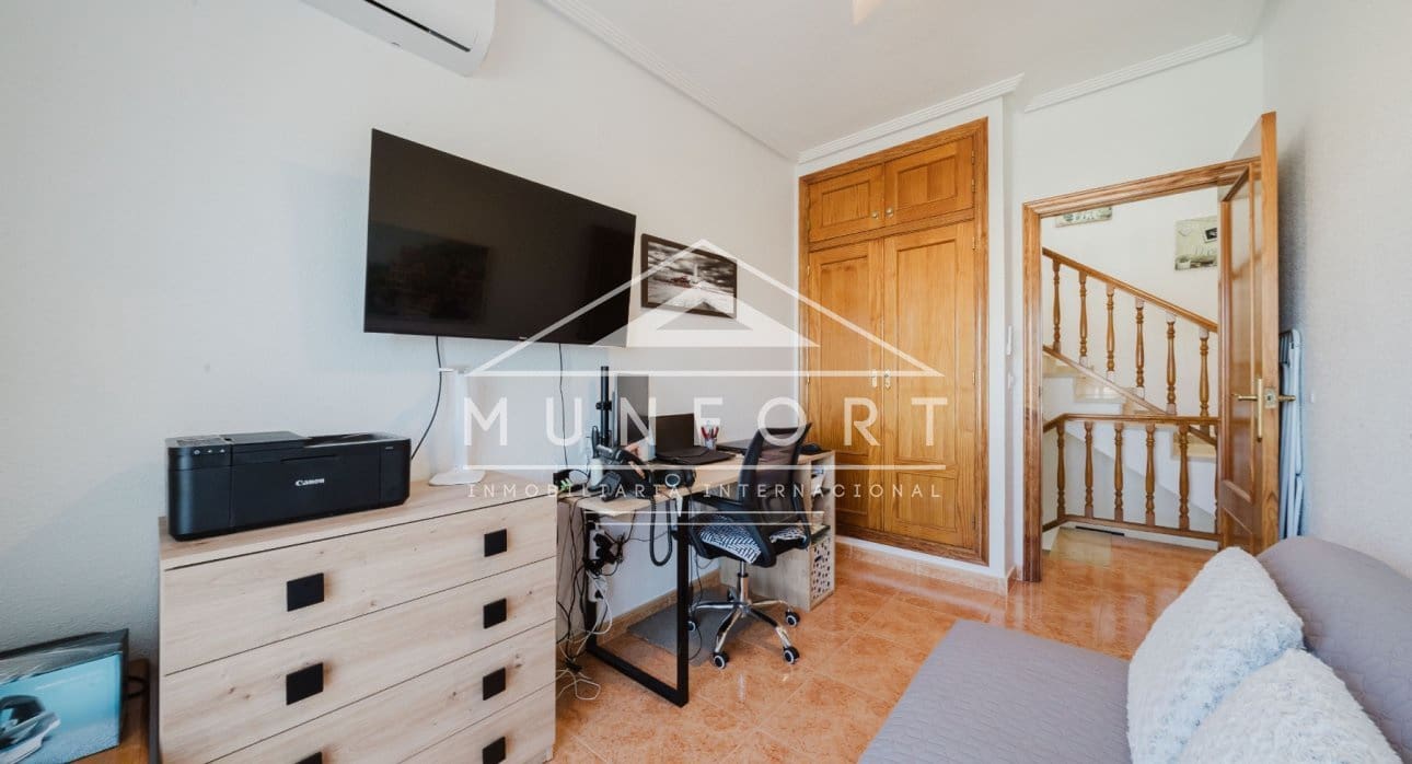 2 soveværelse Lejlighed til salg i Torrevieja med swimmingpool - € 195.000 (Ref: 9694252)