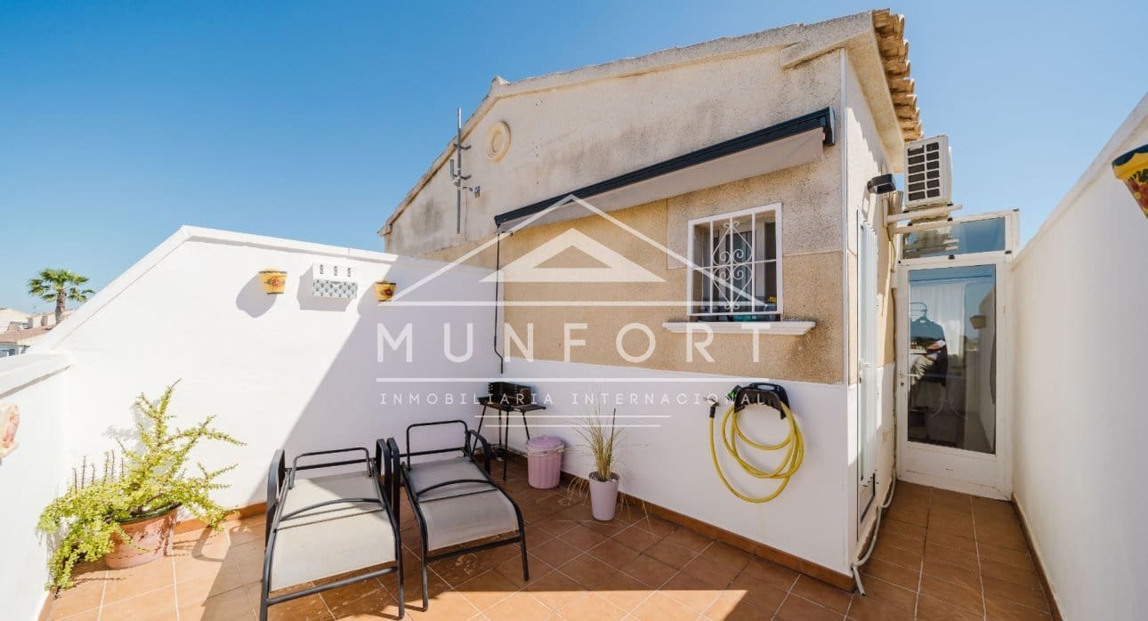 2 soveværelse Lejlighed til salg i Torrevieja med swimmingpool - € 195.000 (Ref: 9694252)