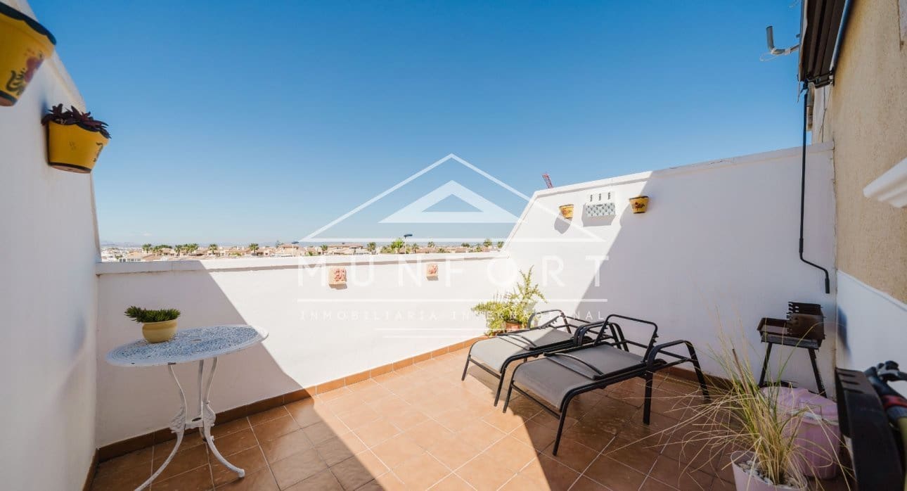 2 soveværelse Lejlighed til salg i Torrevieja med swimmingpool - € 195.000 (Ref: 9694252)