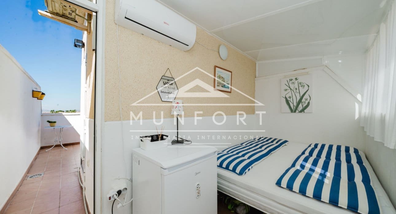 2 soveværelse Lejlighed til salg i Torrevieja med swimmingpool - € 195.000 (Ref: 9694252)